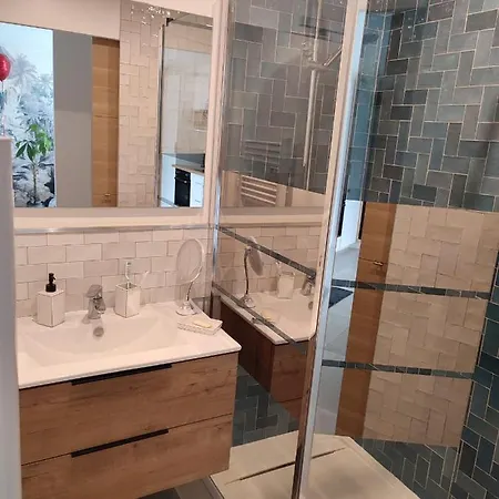 Apartment Superbe T2 En Plein Centre Avec Piscine *