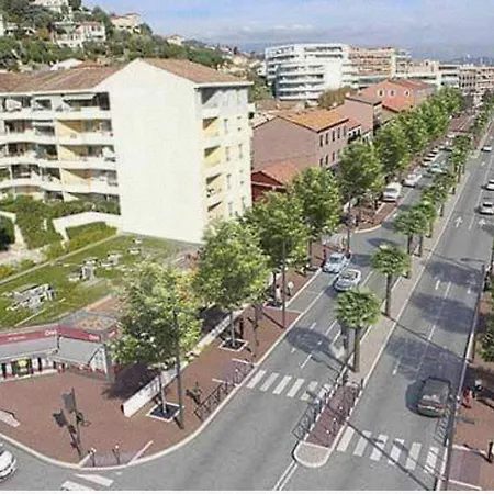 Superbe T2 En Plein Centre Avec Piscine Mandelieu-la-Napoule